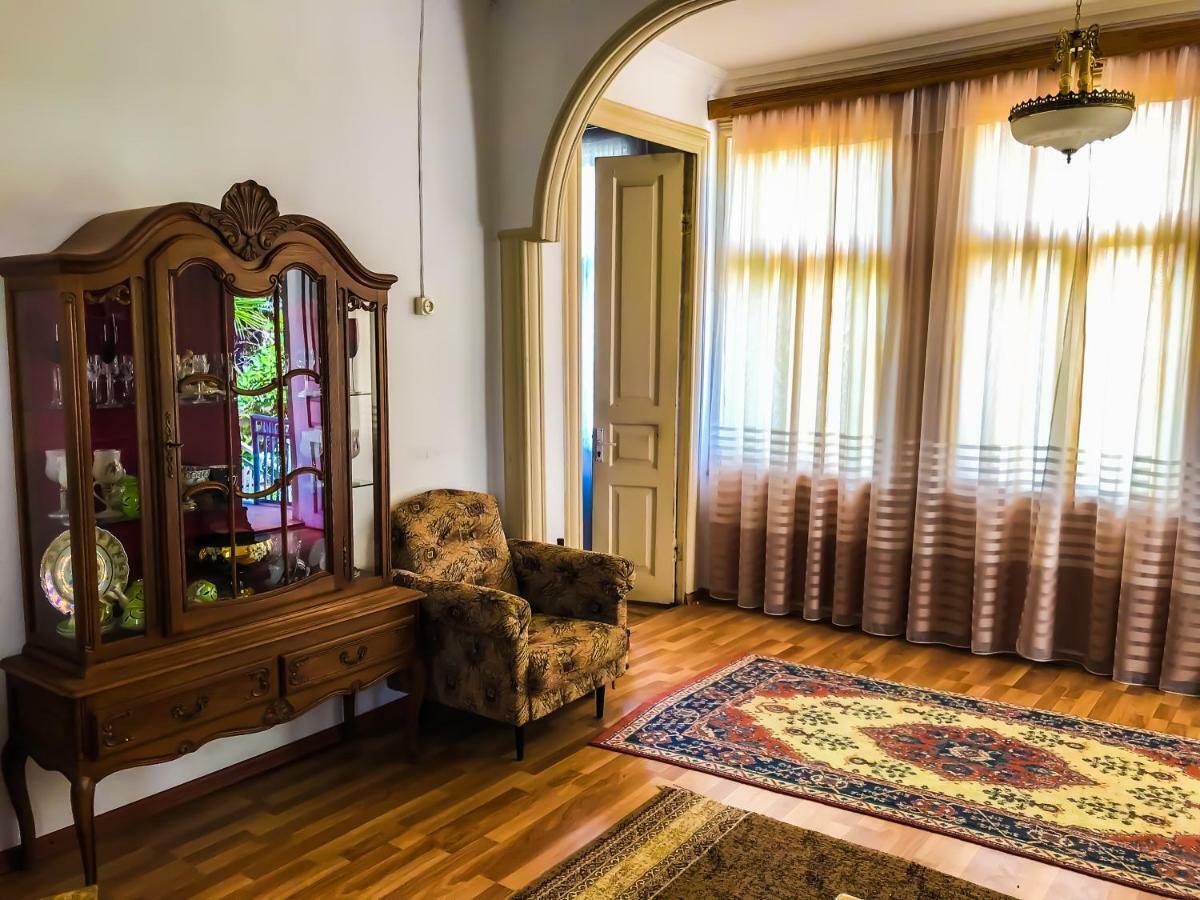 Dea Hotel Zugdidi Bagian luar foto