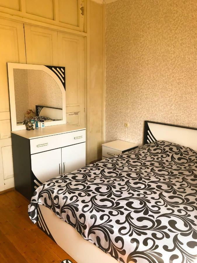 Dea Hotel Zugdidi Bagian luar foto
