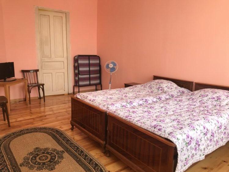 Dea Hotel Zugdidi Bagian luar foto